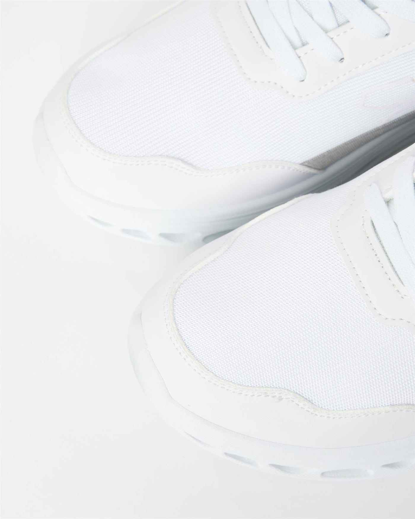 Mens Jesmond Trainers White