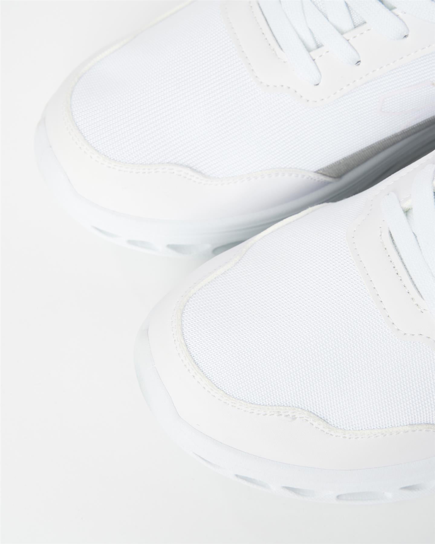Mens Jesmond Trainers White