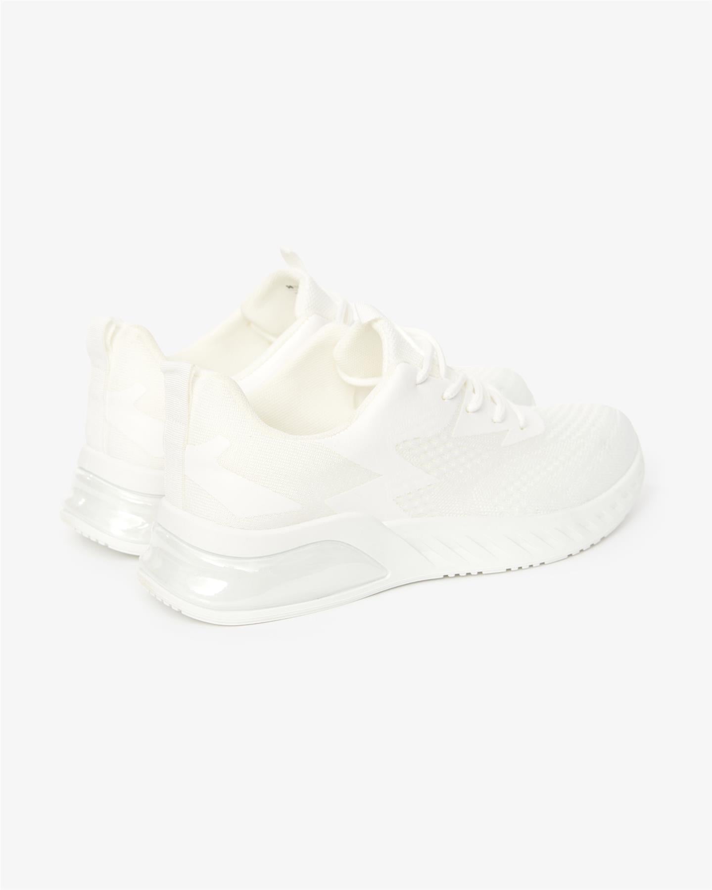 Mens Earsdon Flyknit Trainers White