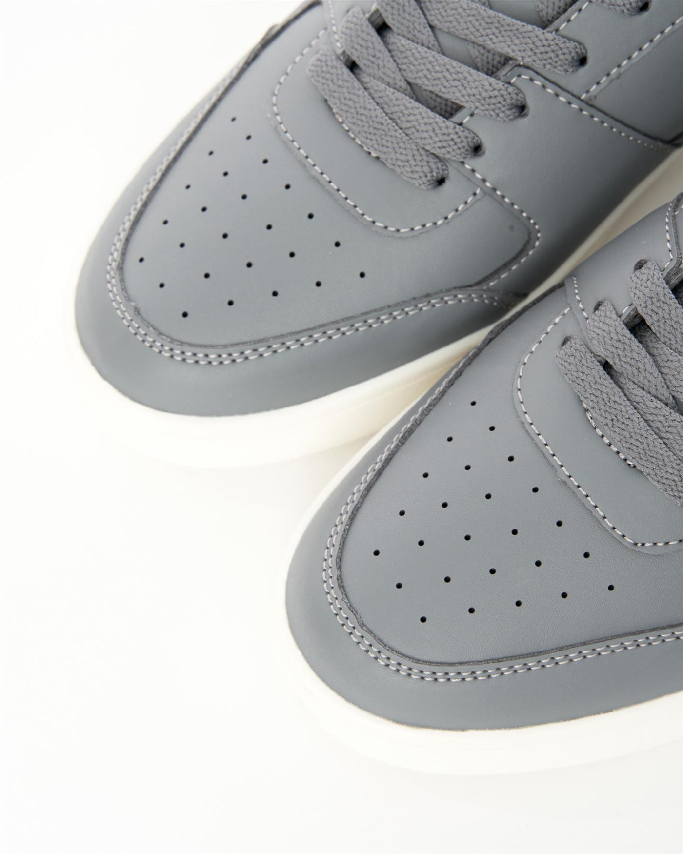 Mens Aviemore Trainers Grey/White