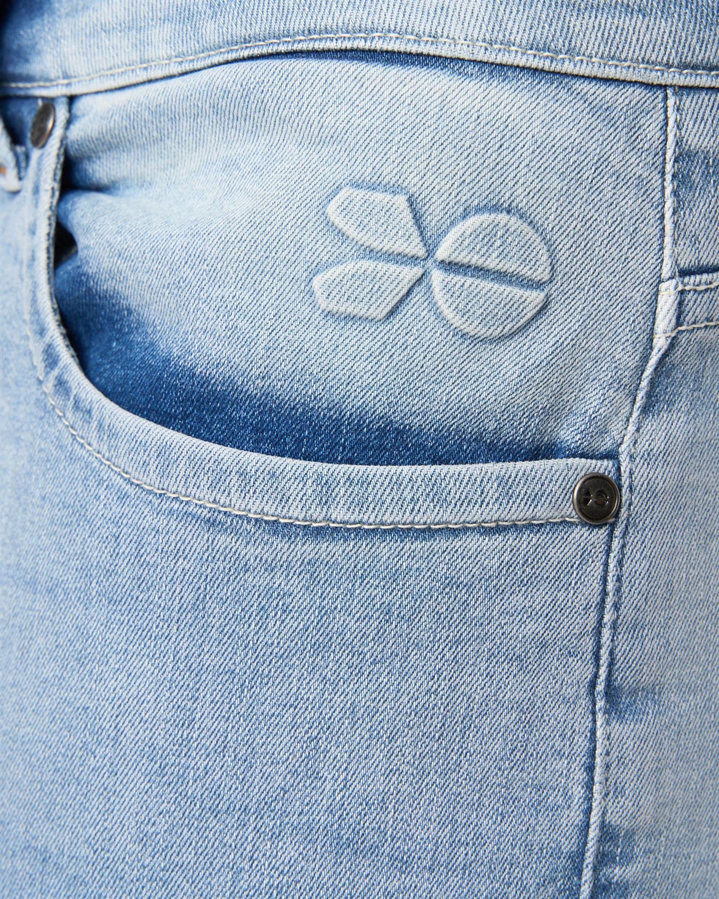 Tonwin Embossed Denim Shorts Light Wash