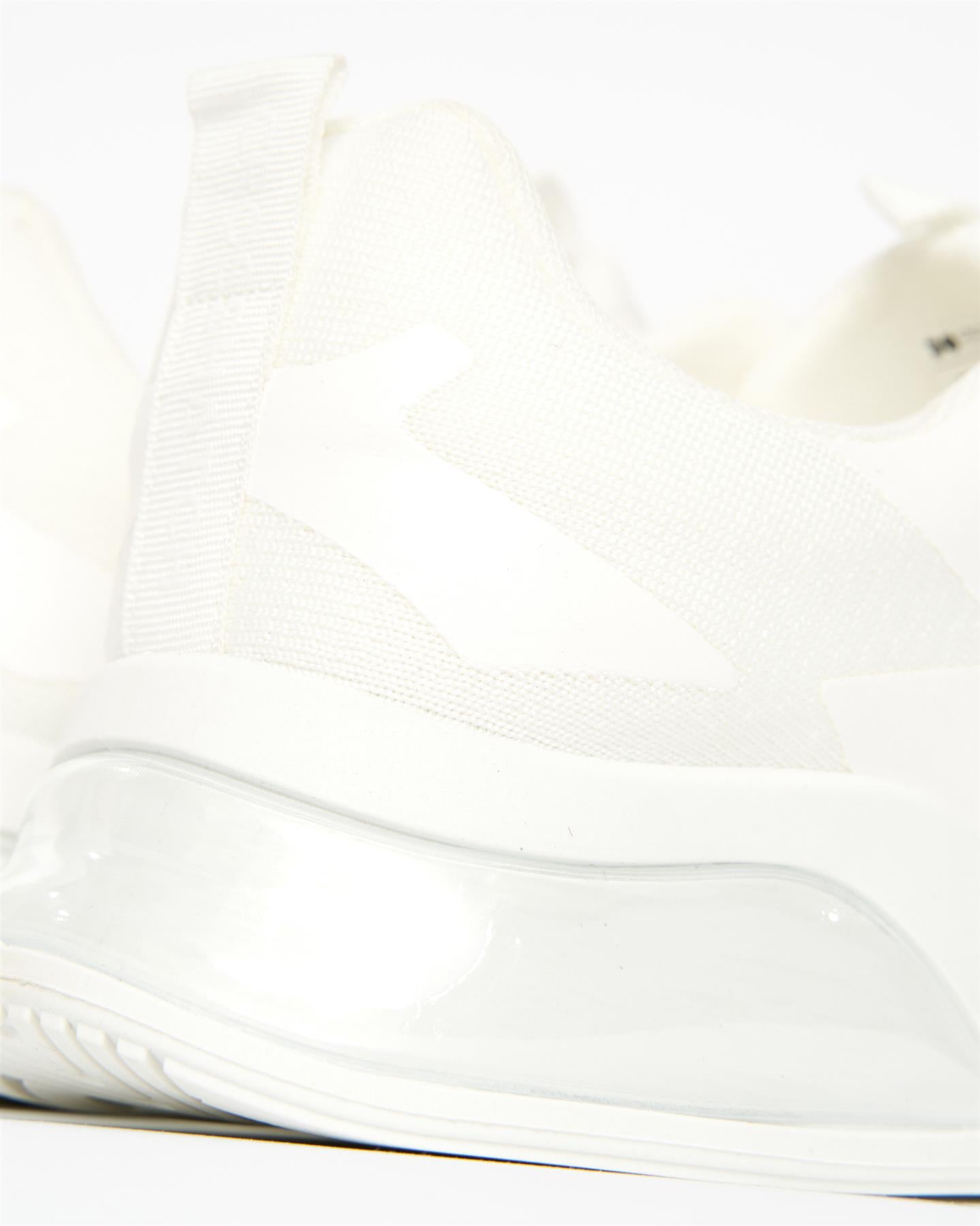 Mens Earsdon Flyknit Trainers White