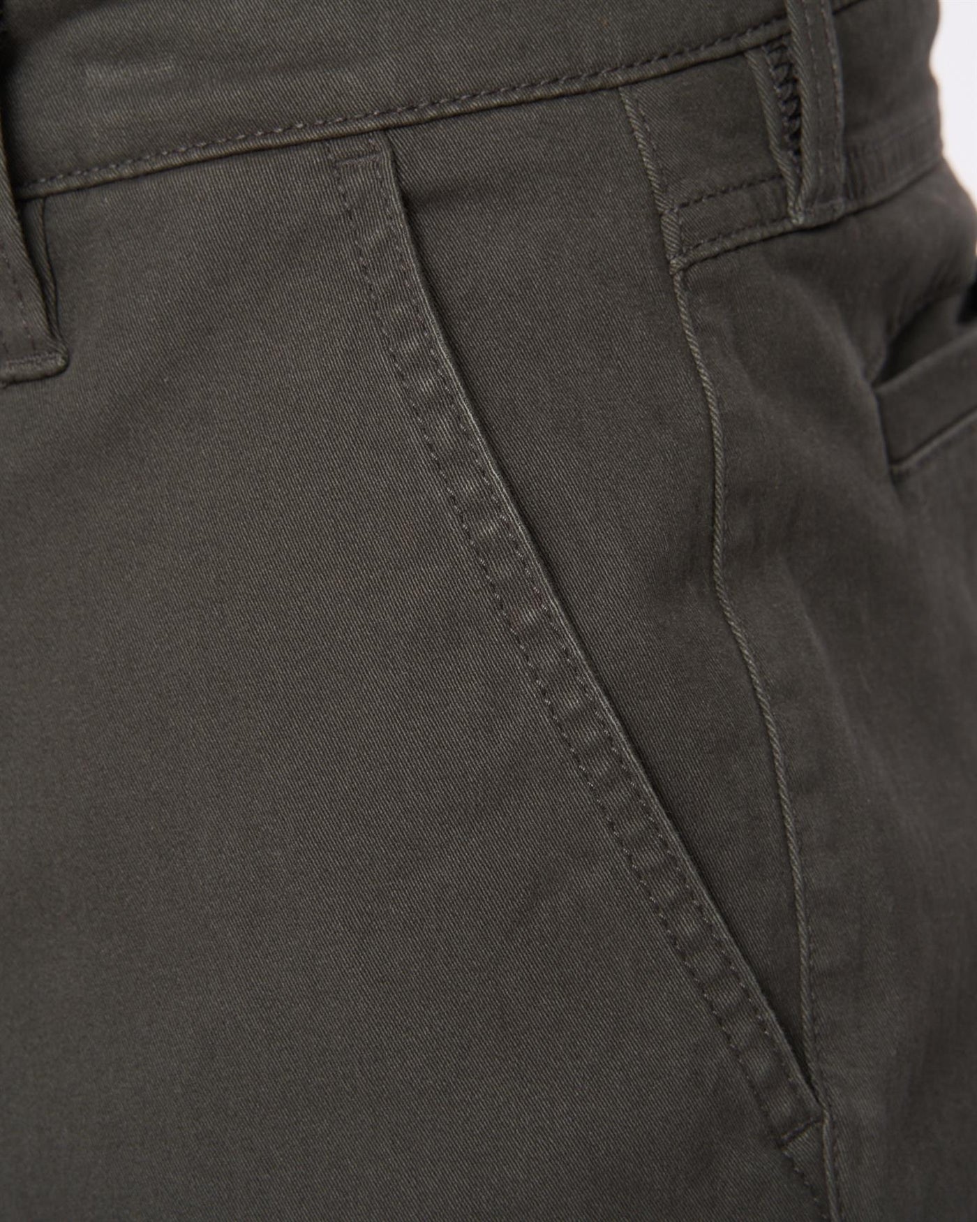 Mens Chalford Baggy Chinos Anthracite