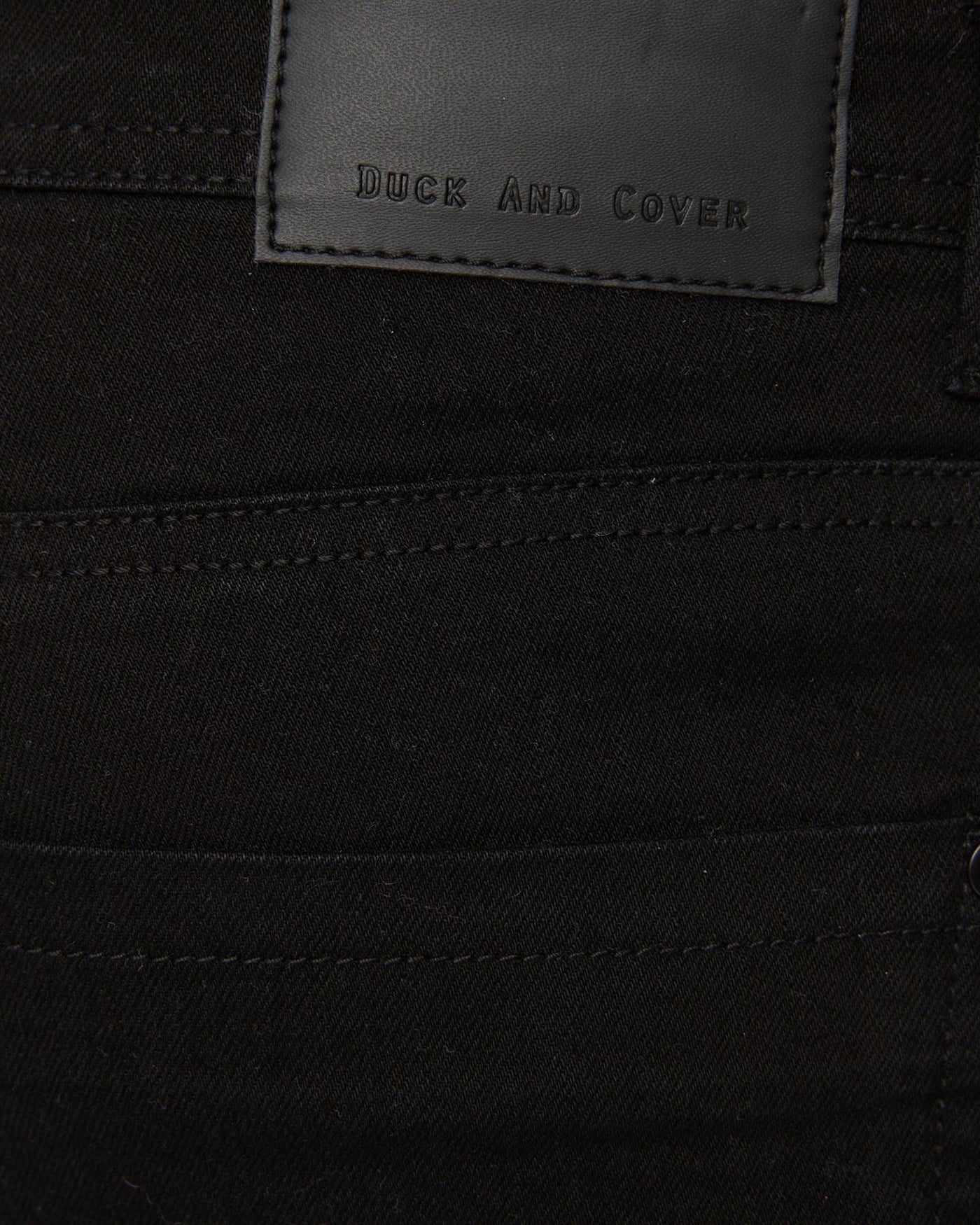 Zeki Shorts Black