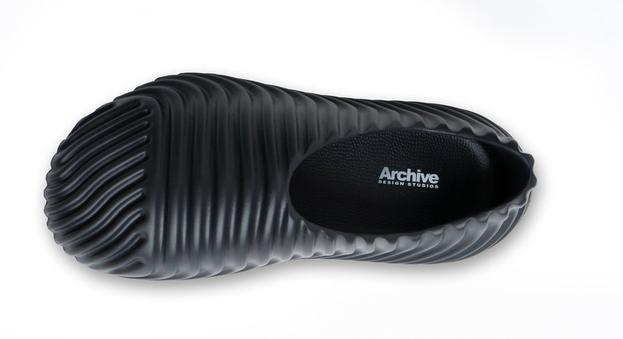 Archive Spine Trainers Black