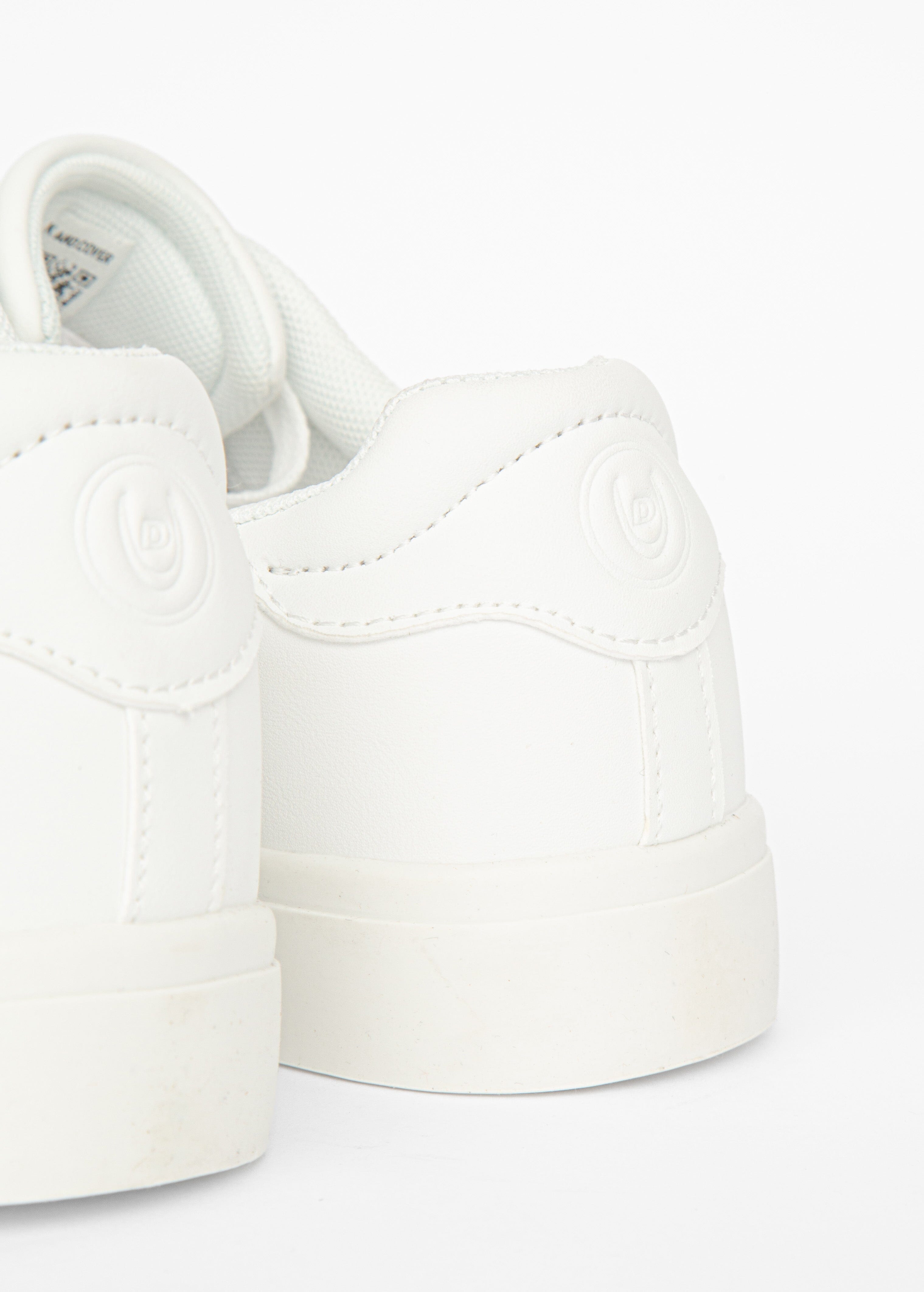 Claspar Trainers White