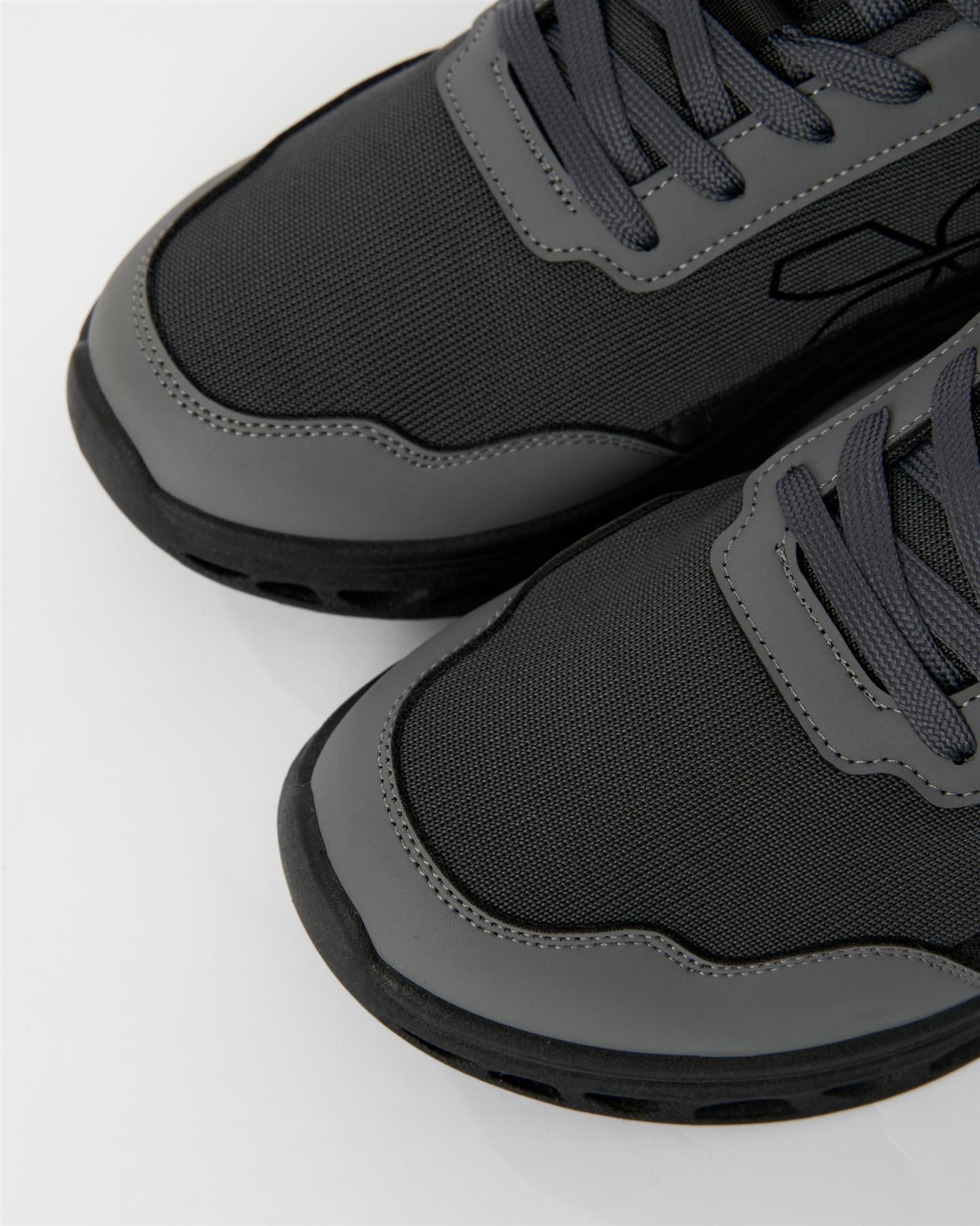 Mens Jesmond Trainers Grey/White