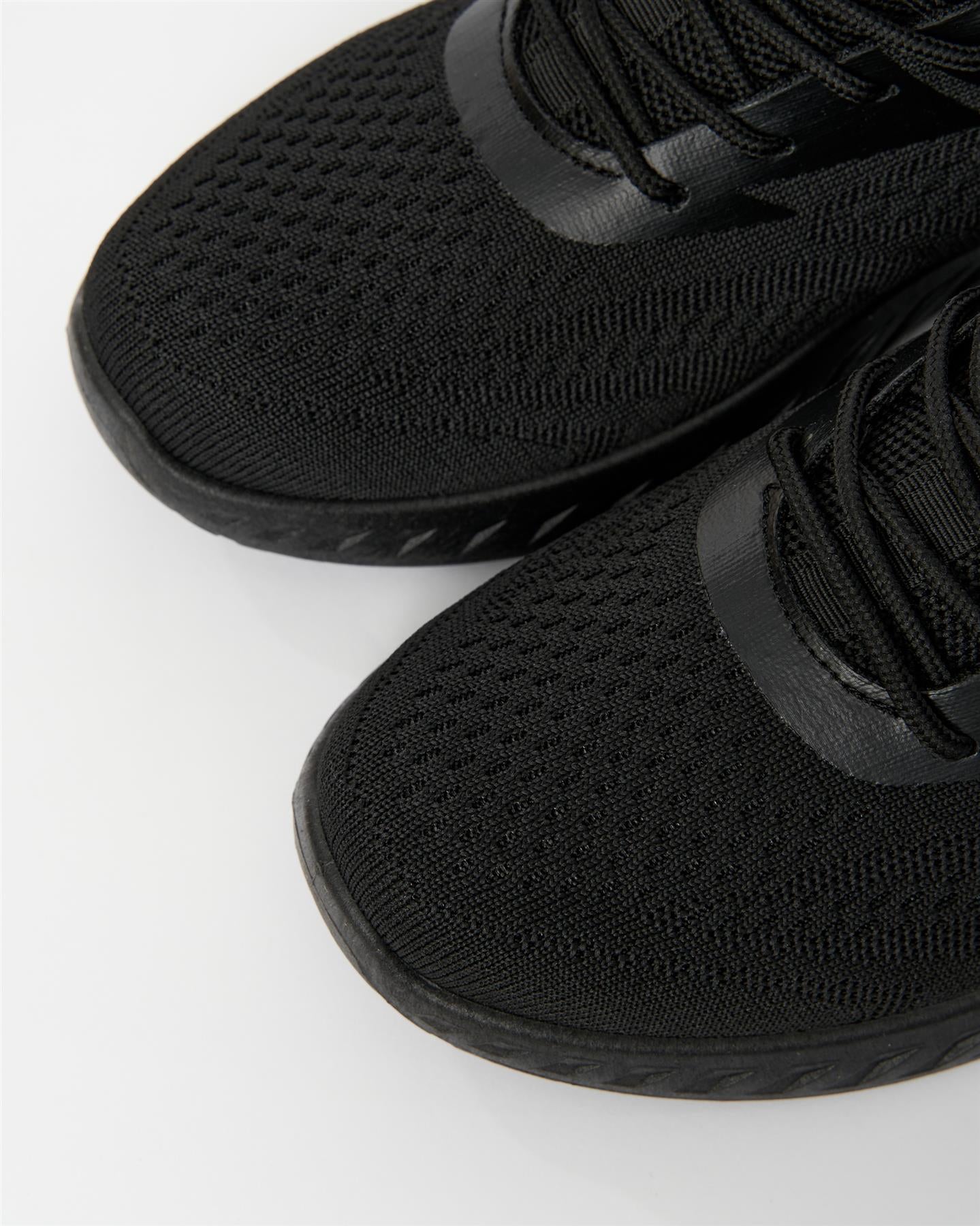 Mens Earsdon Flyknit Trainers Black