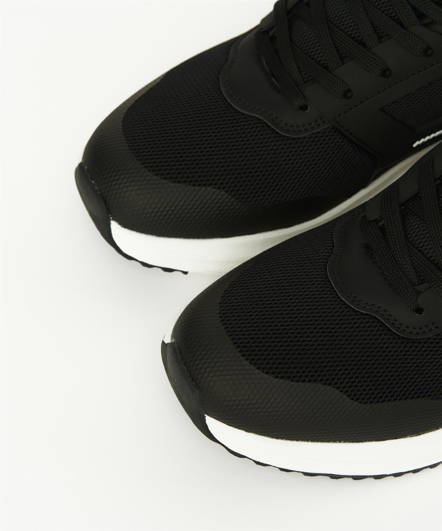 Mens Holywell Flyknit Trainers Black/White