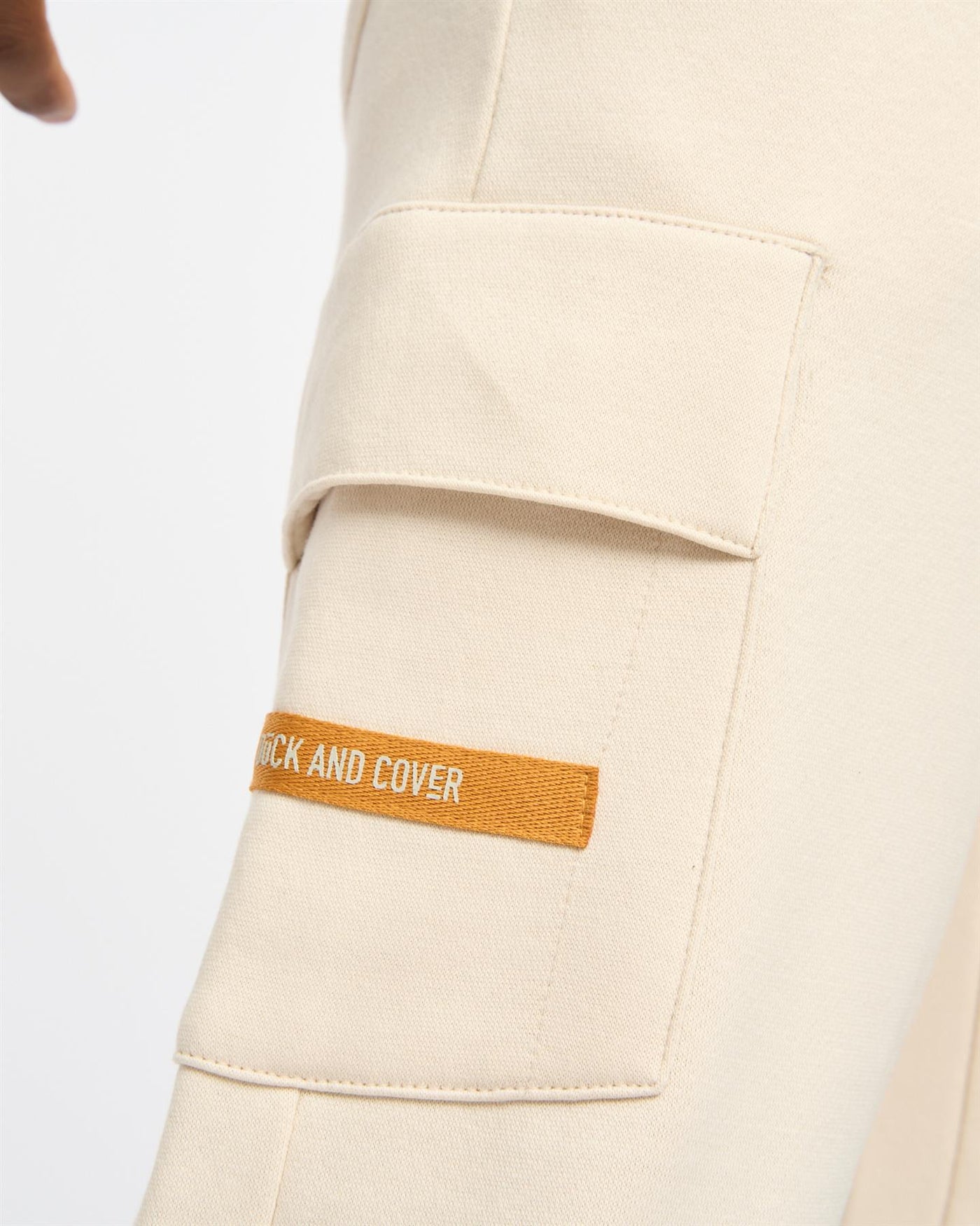 Mens Adamsberg Joggers Off White
