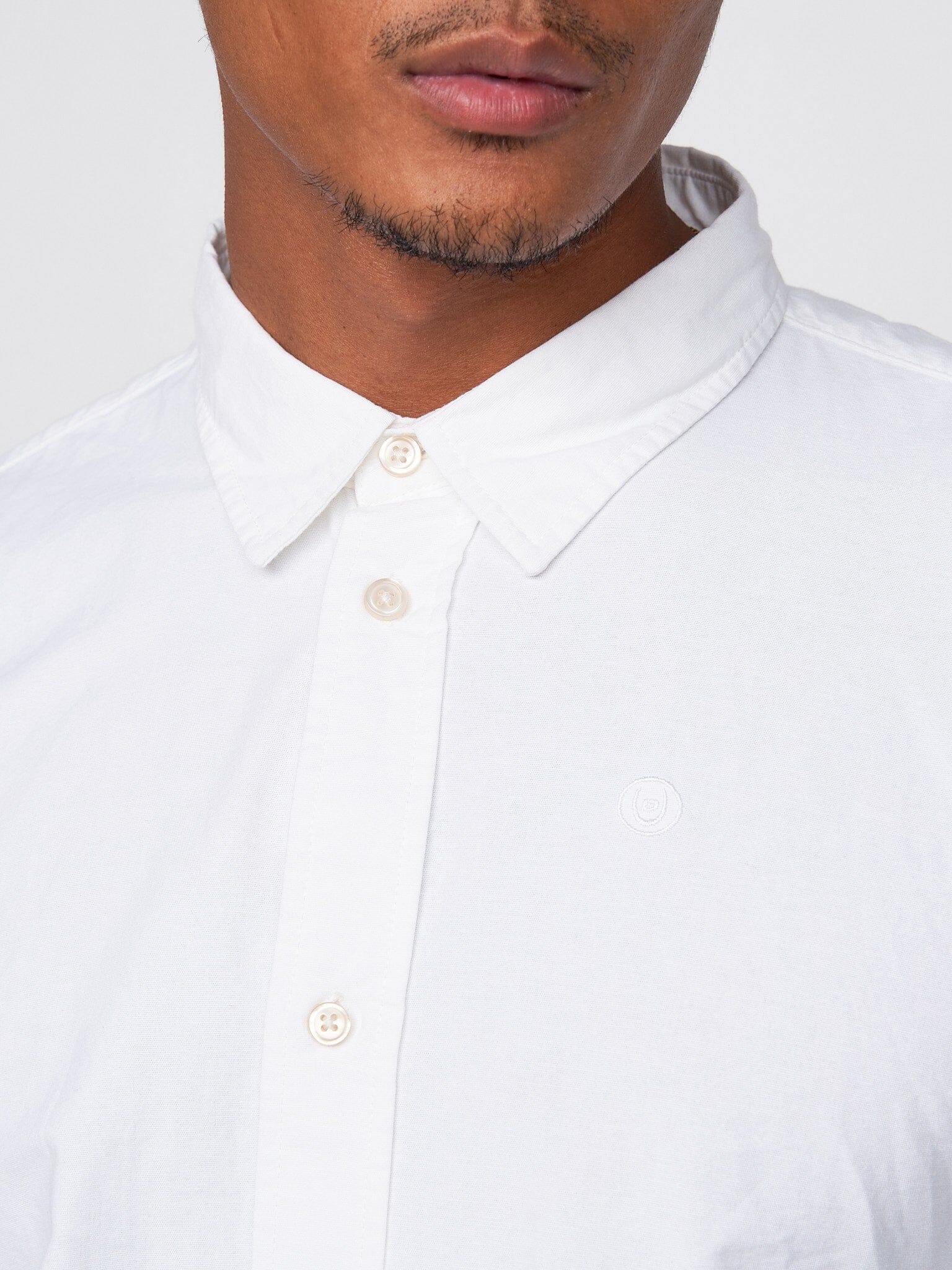 Yuknow Shirt White